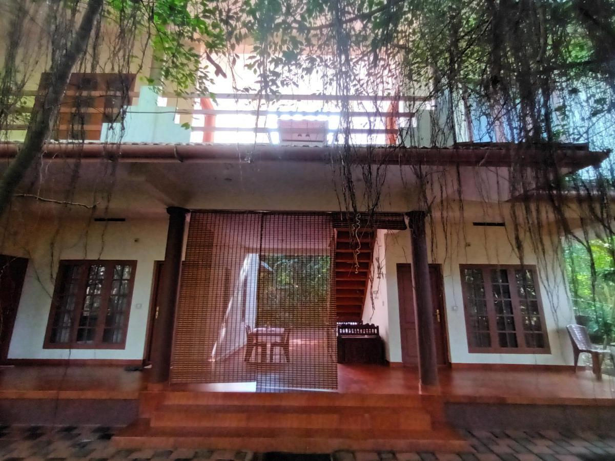 Ivory Coaste Hotel Kannúr Kültér fotó