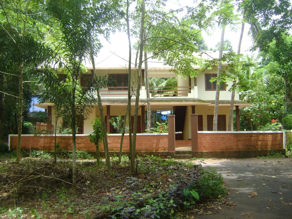 Ivory Coaste Hotel Kannúr Kültér fotó