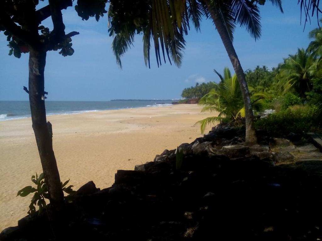 Ivory Coaste Hotel Kannúr Kültér fotó